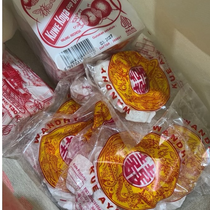 Kue ayas dan tingting