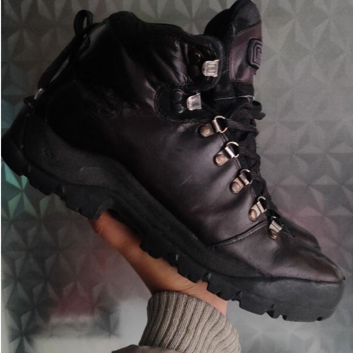 sepatu Timberland SZ 44 second bekas preloved