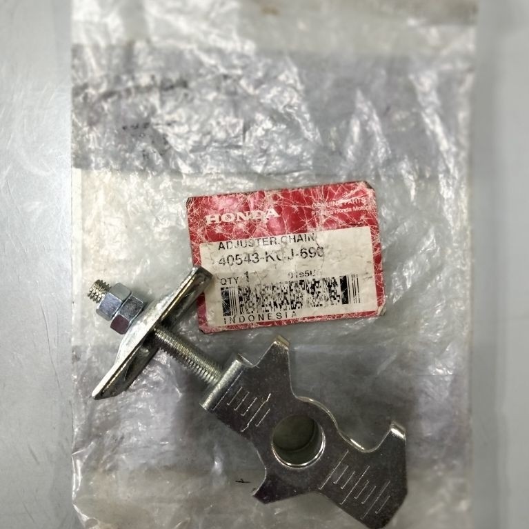 Adjuster chain atau Stelan rante roda untuk motor Tiger 2000 Old dan Tiger Revo number part 40543KCJ