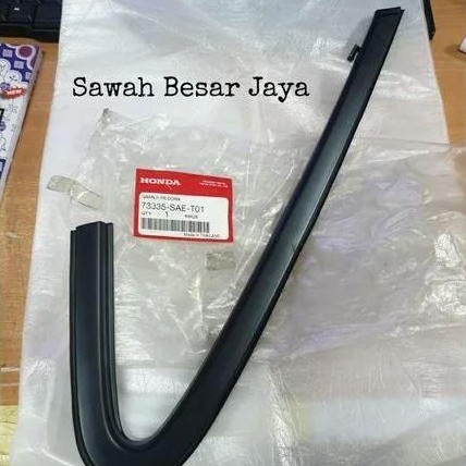 Bracket Breket Cover List Karet Kaca Mati Segitiga Jazz GD3 IDSI VTEC - Kanan GOODS