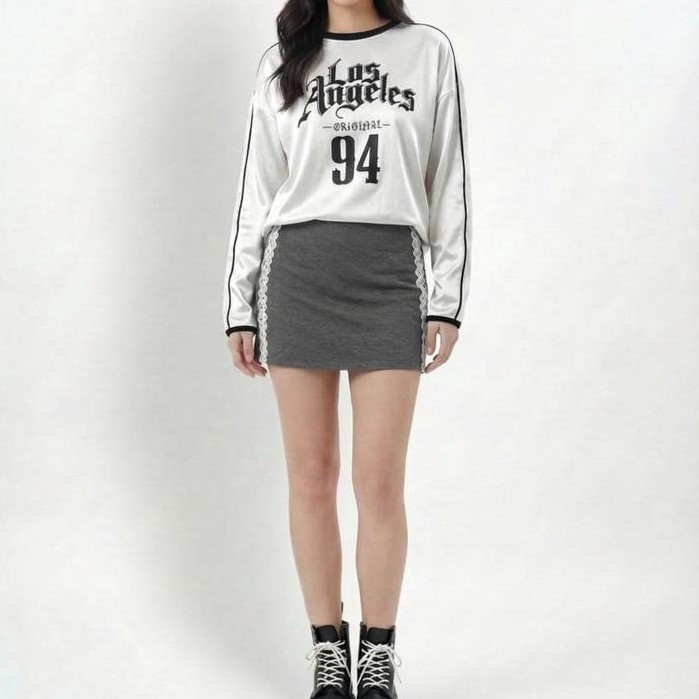 Kaos Wanita Oversize Jersey Putih Lengan Panjang 1550 - Dare To Be
