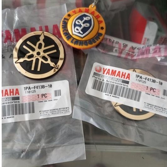 EMBLEM STIKER LOGO YAMAHA GOLD NEW VIXION NVL NVA ORIGINAL YGP 1PA-F413B-10