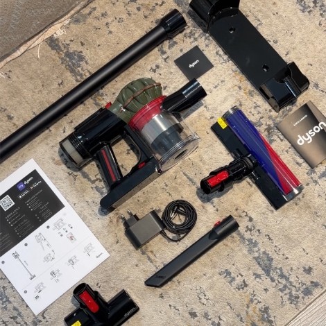 Dyson V8 Cyclone Cordless Vacuum Cleaner