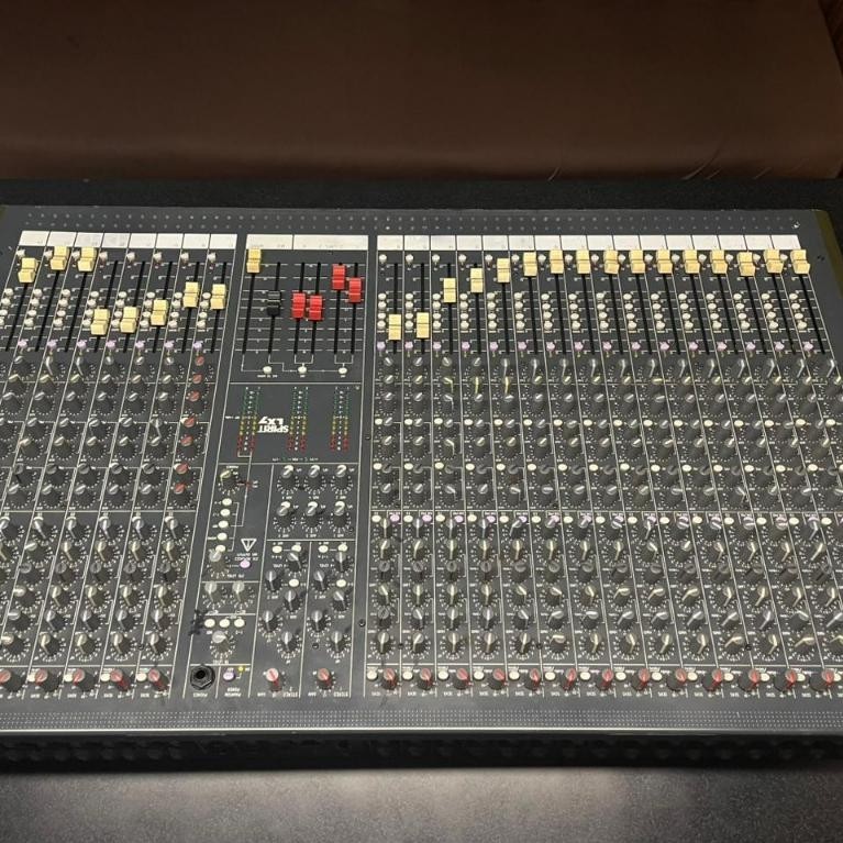 mixer soundcraft 24ch lx7