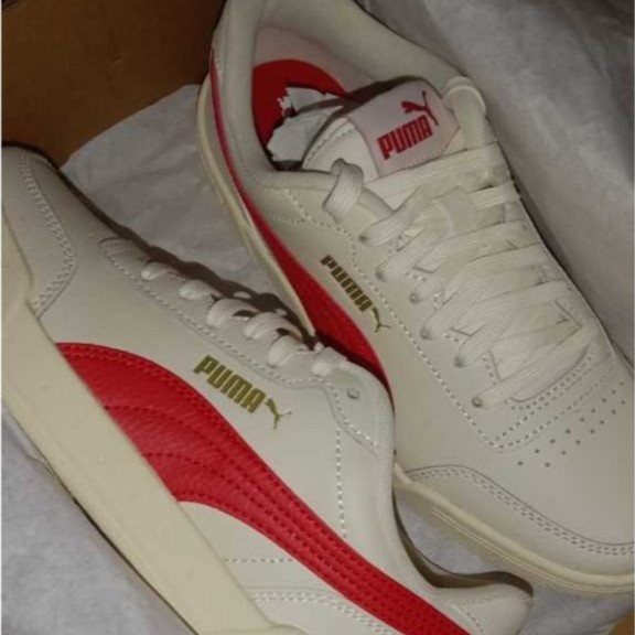 Preloved Sepatu Puma Caracal