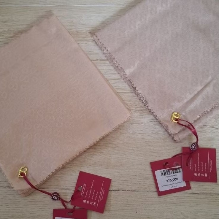 Sofia Fashionhijab - Hijab Everyday Tapis Emboss 2.0 Ori New Buttonscarves