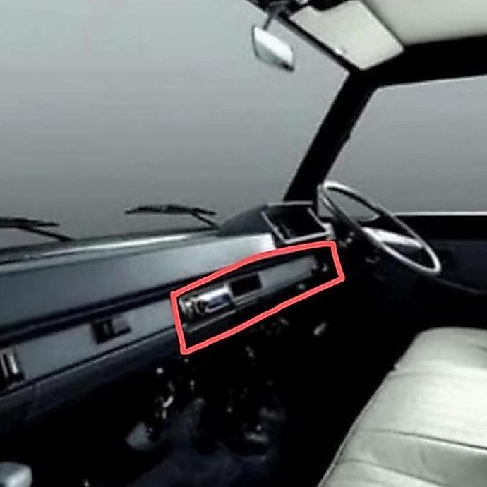 Panel Dashboard baru ORI Mitsubishi L300, tempat tape tengah dasbor