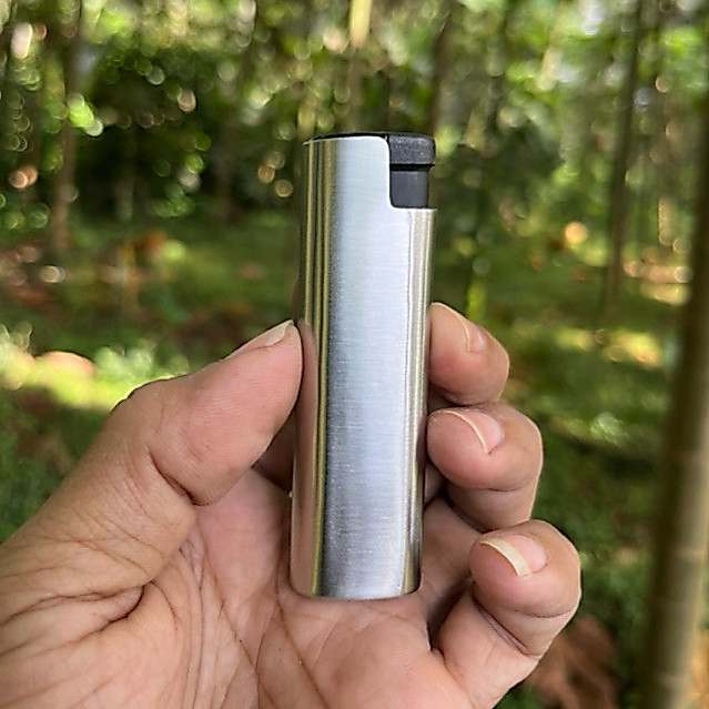 Tempat Korek Tokai / Tempat Korek Cricket / Tempat Tokai / Tempat Cricket /Sarung Korek