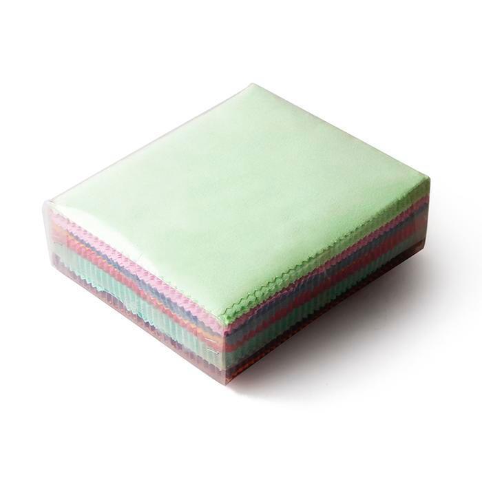 READY 1 Box isi 100 Kain Lap Pembersih Kaca Kacamata Microfiber Lensa Layar Gadget Camera HP Smartph