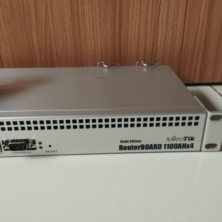 Mikrotik RB1100AHX4 Dude Edition