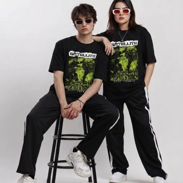 KAOS BAND SATELLITE LENGAN PENDEK KATUN COMBED 24S REGULER FIT PRIA WANITA DISTRO / SISI PERANG / BA