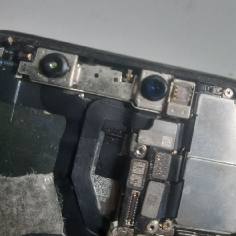 kamera depan iphone xs copotan