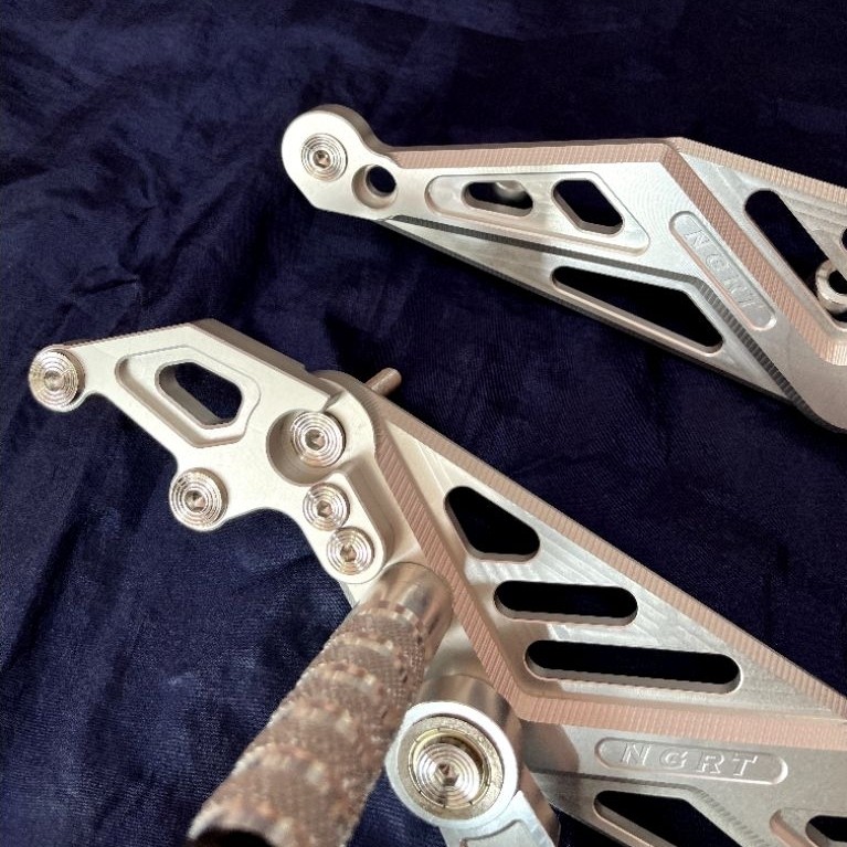 BAUT STEINLESS UNDERBONE NGRT R4 DAN R2 SATRIA FU UNIVERSAL