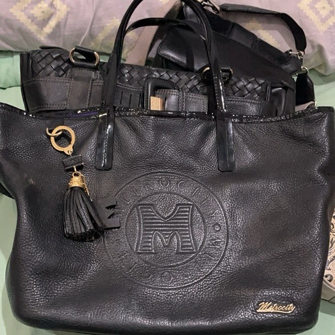 tas kulit metrocity tote preloved