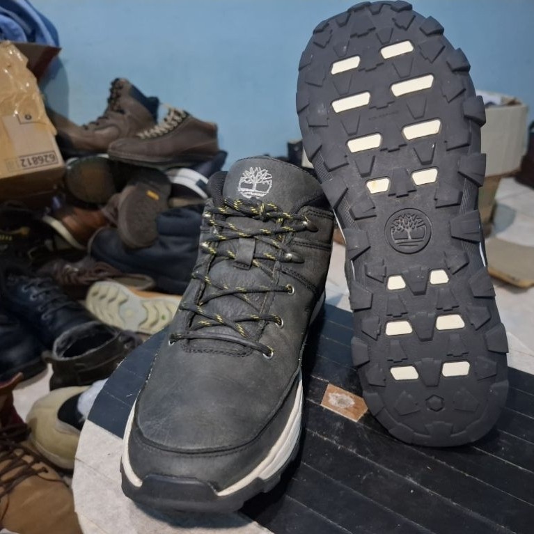 Sepatu Boots Second Timberland Size 39 berzipper