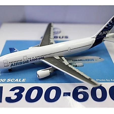 Miniatur Diecast Pesawat Airbus A300-600 Skala 1:400