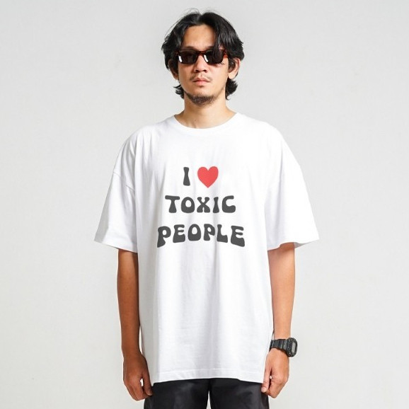 Everydays Saturday Oversize T-Shirt  Love Toxic