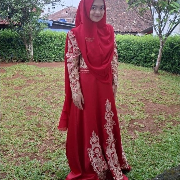 preloved satu kali pake lebaran 2023 size M .brand Elizabeth winsby