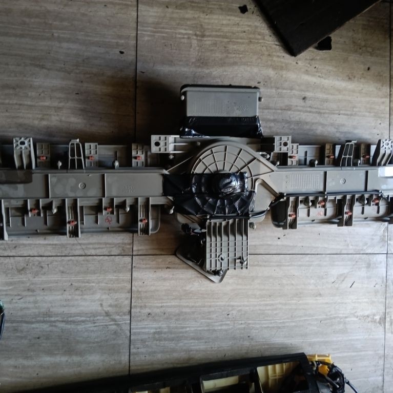 Blower AC Belakang Calya Sigra Original