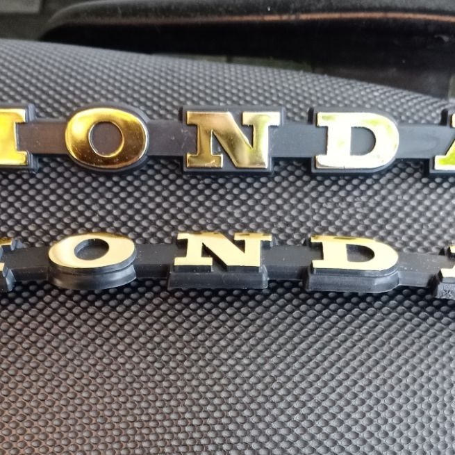Emblem Tangki Honda Supercup C700 C800