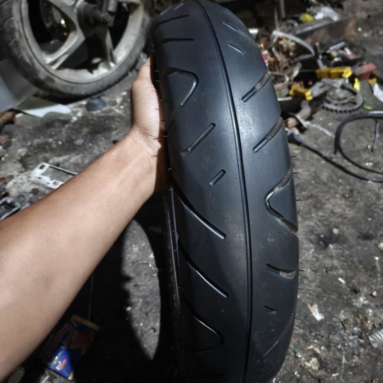 Ban scoopy depan ring 12
