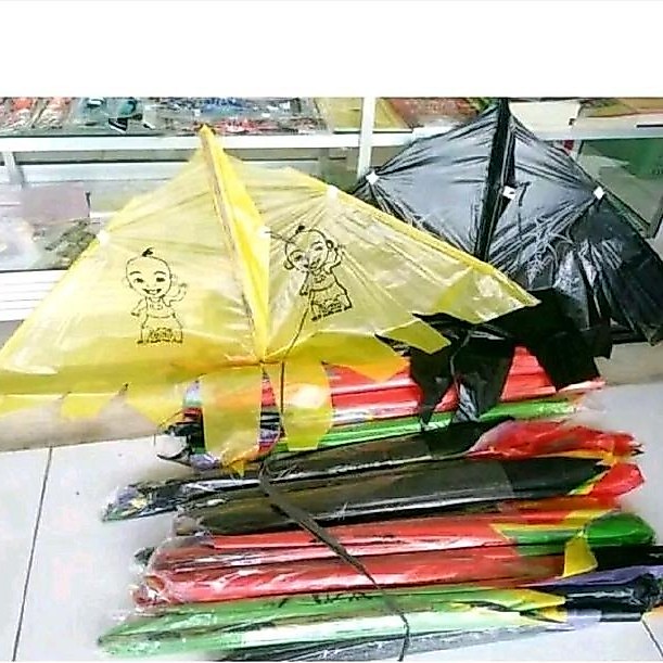 Layangan plastik lucu bisa dilipat/Layangan inul/Layangan lipat/Layangan murah