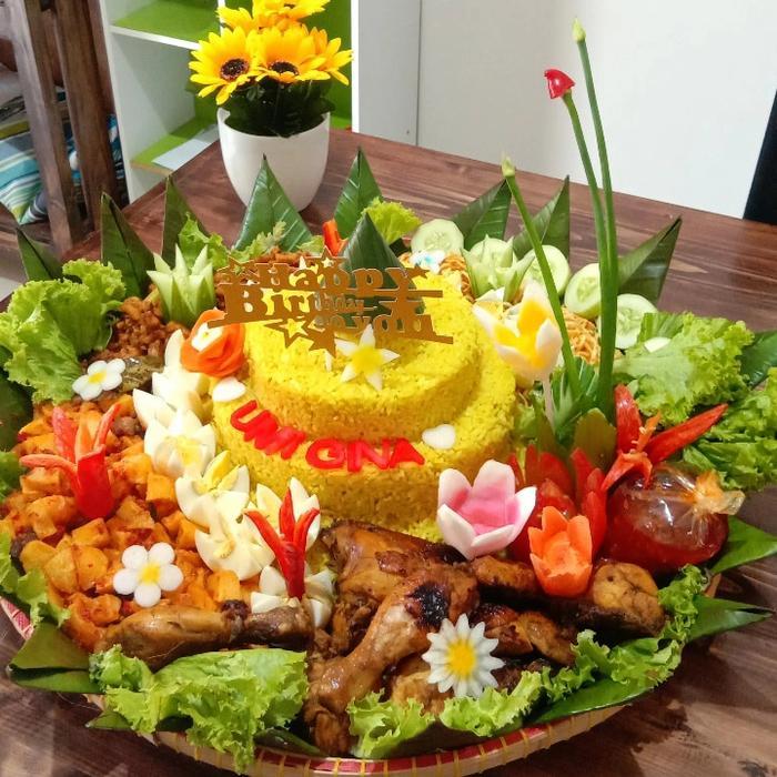 tumpeng nasi kuning ulang tahun