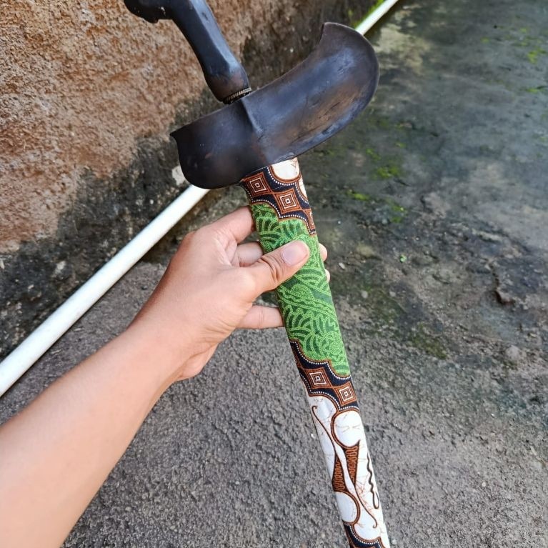 Keris Dholog Makoro