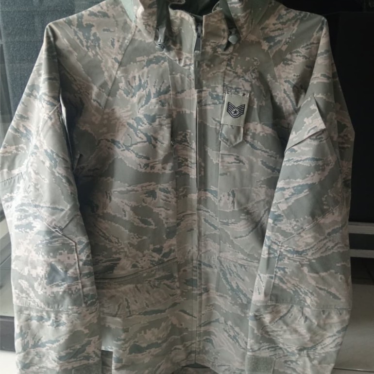 Jacket tentara USA army goretex medium short extreme weather