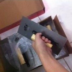 Promo Raskam Besi Kuat Gagang Kayu Plester Tembok