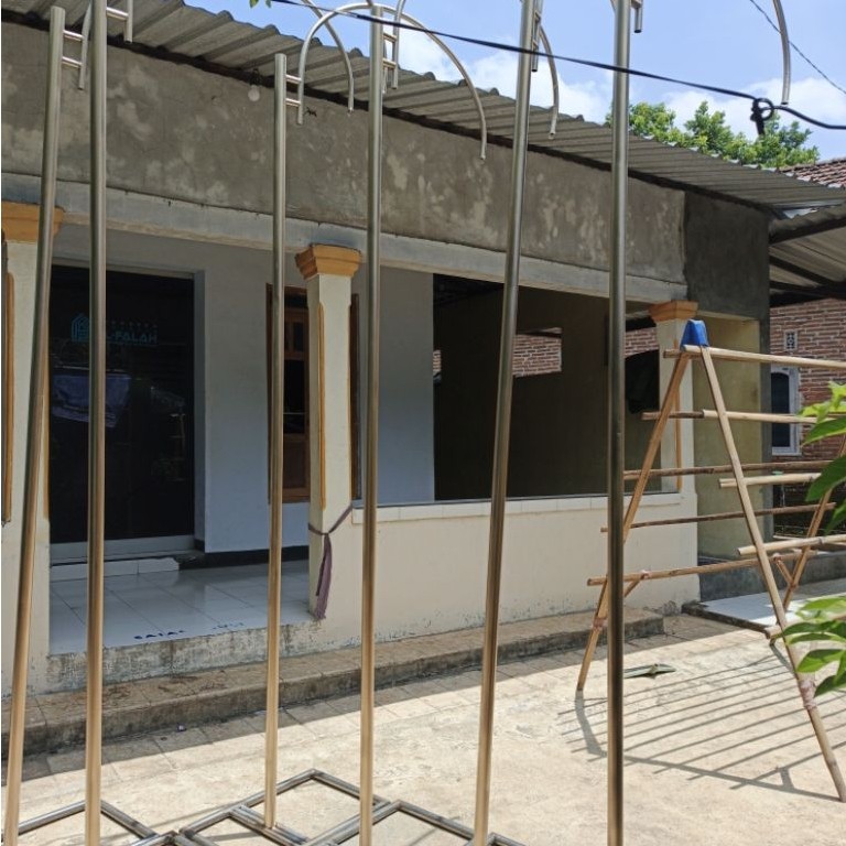 Breket penyangga tiang lampu dekorasi estetik