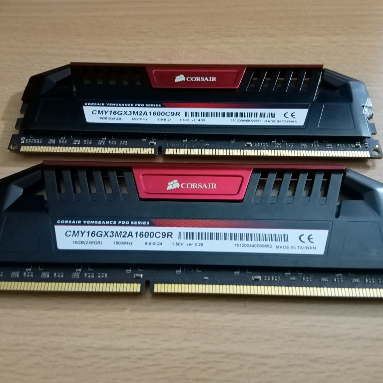 RAM CORSAIR VENGEANCE PRO 2X8 16GB DDR3 1600MHz Dual Channel
