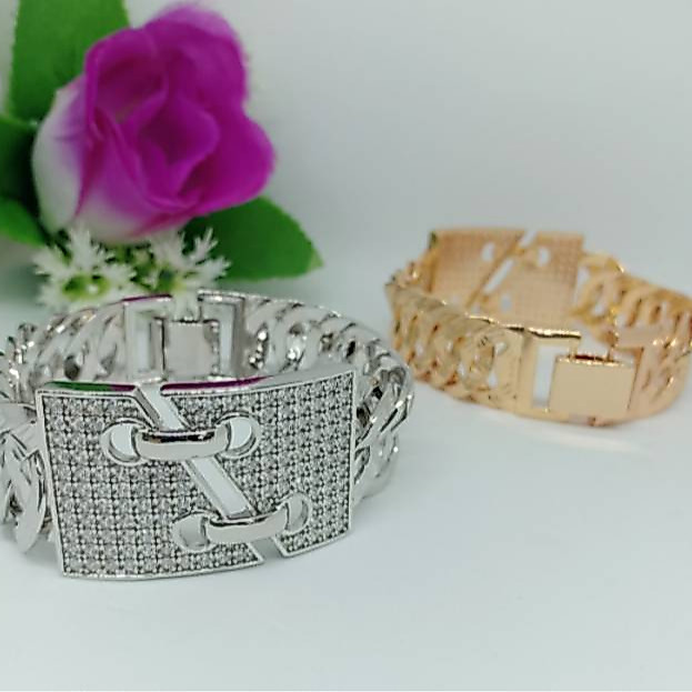 Xuping Gelang Plat Besar 10112