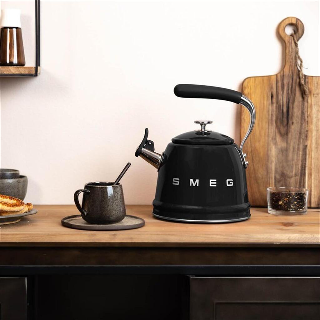 SMEG Whistling Kettle WKF01 – Teko Stainless Steel Premium