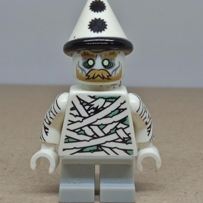 Original LEGO Figur Mummy LEGO Monster Fighters Dengan Topi Clown