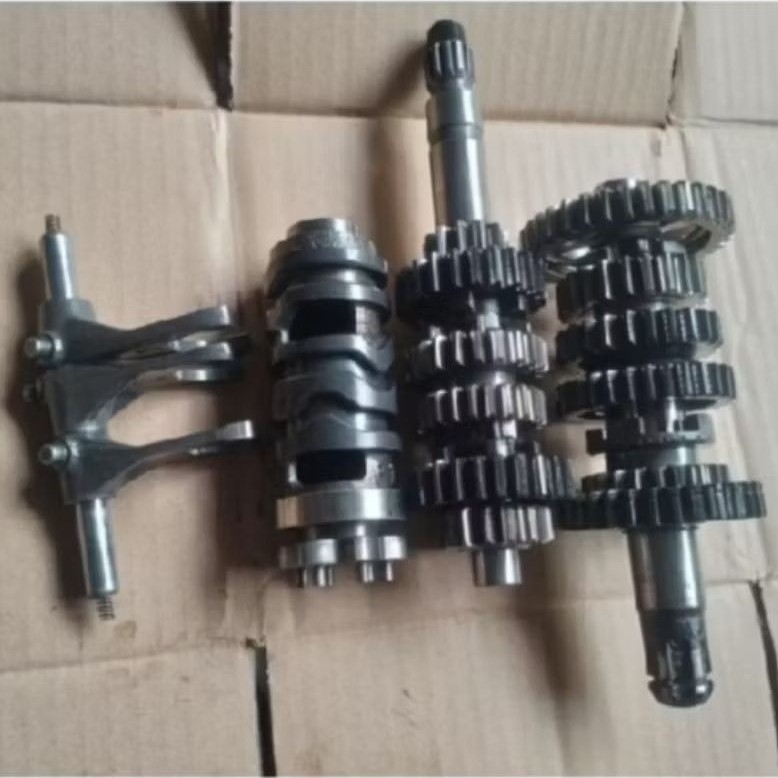 gigi rasio Yamaha R15 6sped PNP vixion old/mx king/mx new/second