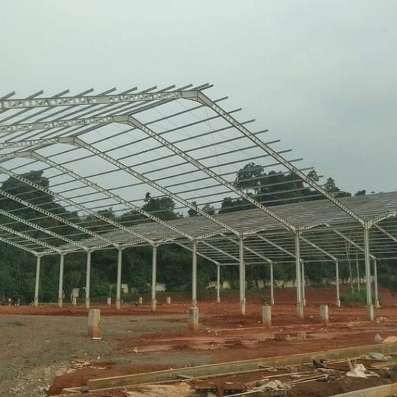 kontruksi pabrik,lapangan padel,gudang dllmenggunakan baja WF/H BEAM