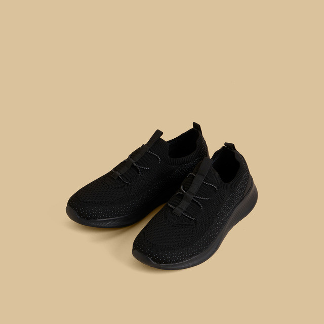 Max Fashions Sepatu Pria Textured Flyknit Slip-On Sports Shoes
