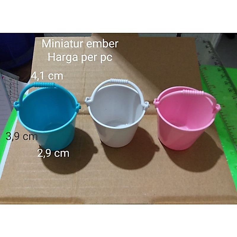 Miniatur Ember Plastik Warna