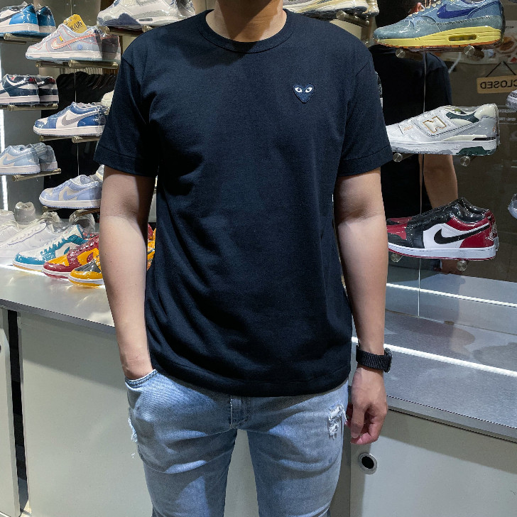 CDG PLAY Men's Black Comme Des Garcons Black Tee 100% Original Baju Kaos Unisex