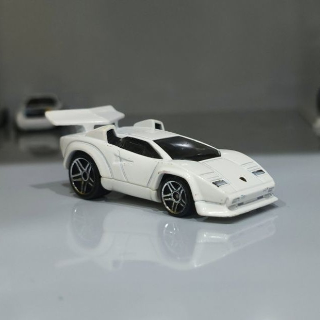 Hotwheels Lamborghini Countach Loose