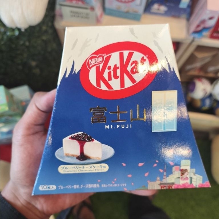 Nestle Kitkat import jepang cheese cake blueberry  gift pack isi 10 pcs