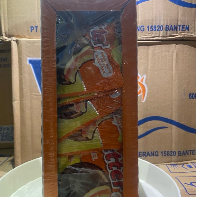 10 Sachet Biskuit Wafel Better Karamel - Coklat Gurih, Krim Vanilla Lembut, Kemasan Praktis