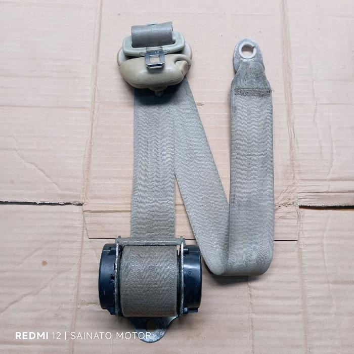 Safety belt sabuk pengaman jok kursi depan kanan R sopir driver toyota innova diesel copotan