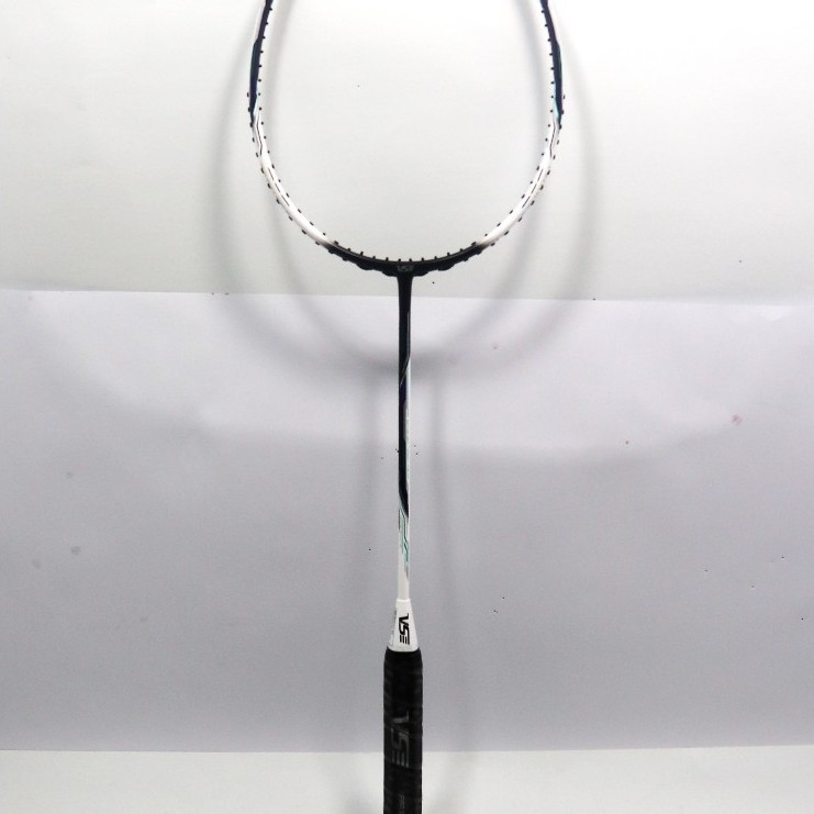 Raket Badminton VSE Tornado 9 Bonus Grip Handuk