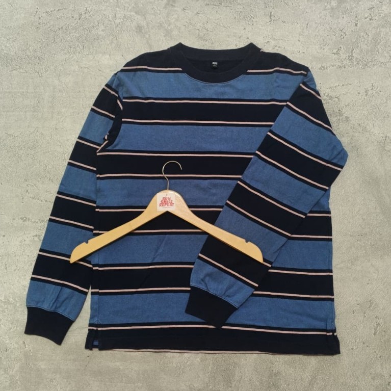 CN Uniqlo Salur Iqbal Size L Navy