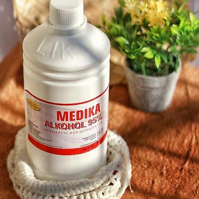 Alkohol 95% Medika 1 Liter / Alkohol 1L Medika 95% 1Liter