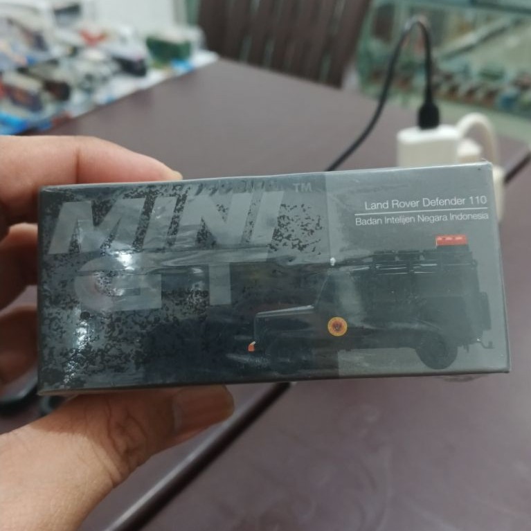 Mini GT Land Rover Defender 110 Badan Intelijen Negara Indonesia (Sealed)