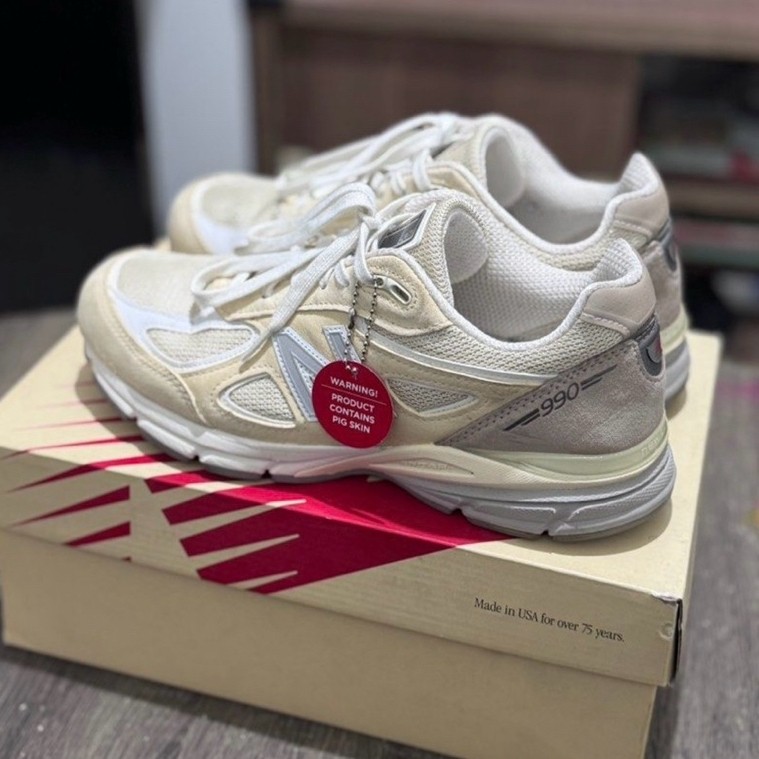New Balance 990V4 Pig Skin
