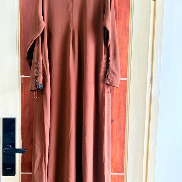 Preloved Saila Caramel L @aljenna.id